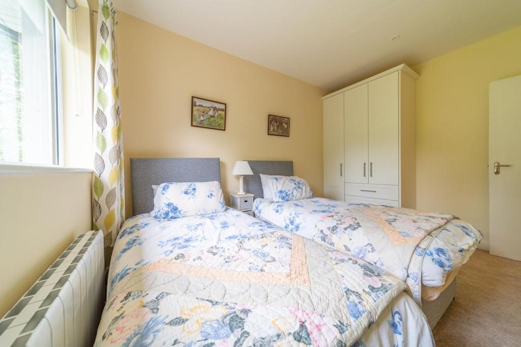 2 Bed Waterfront Property - Close To Courtmacsherry Cork Extérieur photo