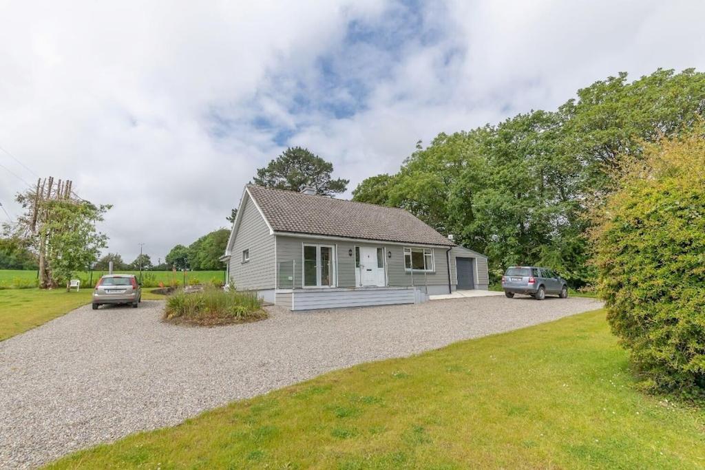 2 Bed Waterfront Property - Close To Courtmacsherry Cork Extérieur photo