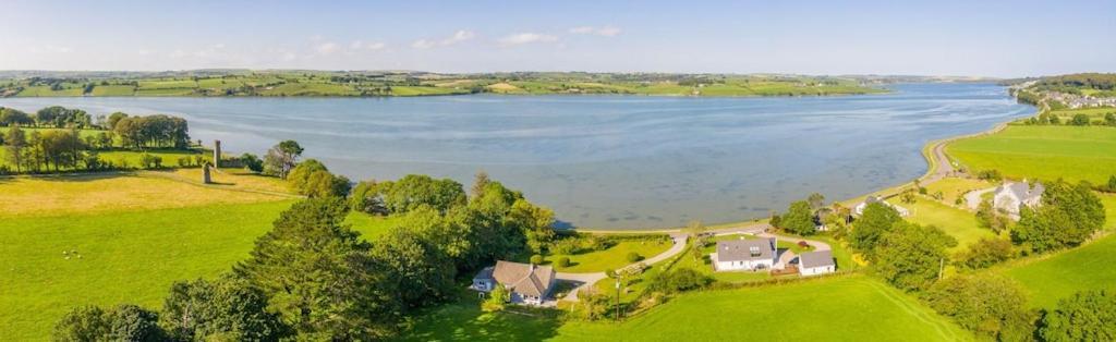 2 Bed Waterfront Property - Close To Courtmacsherry Cork Extérieur photo