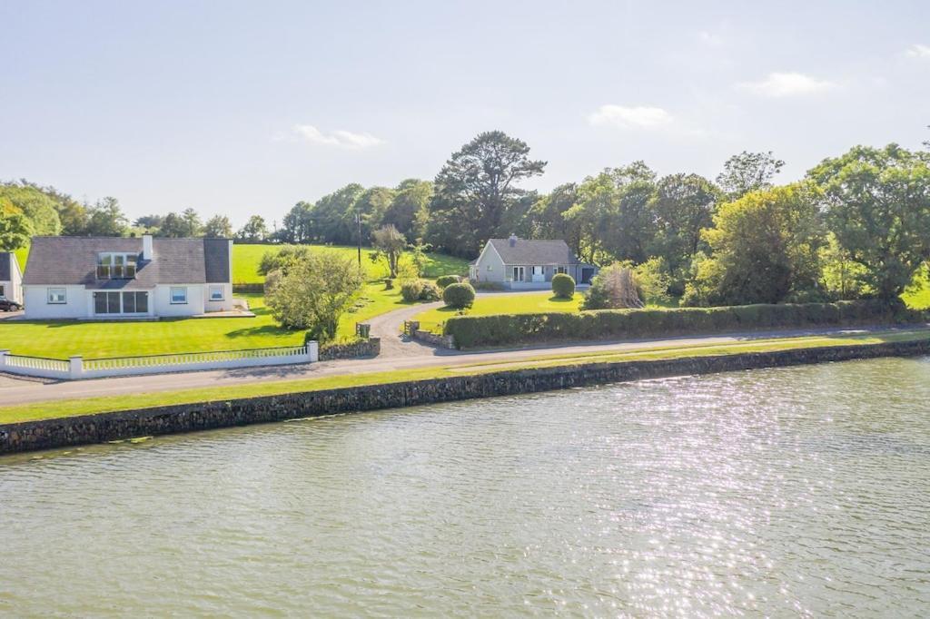 2 Bed Waterfront Property - Close To Courtmacsherry Cork Extérieur photo